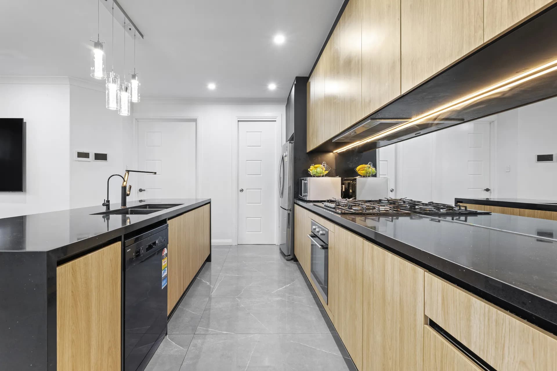 17 Taunton Avenue, Enfield, SA, Enfield - Thumbnail 5
