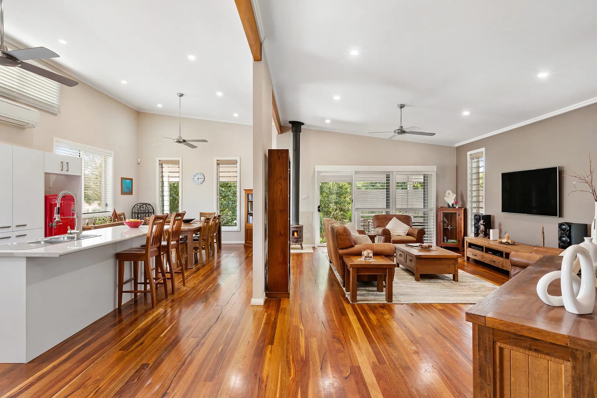 126 Northcote Avenue, Swansea, NSW, Caves Beach - Thumbnail 5