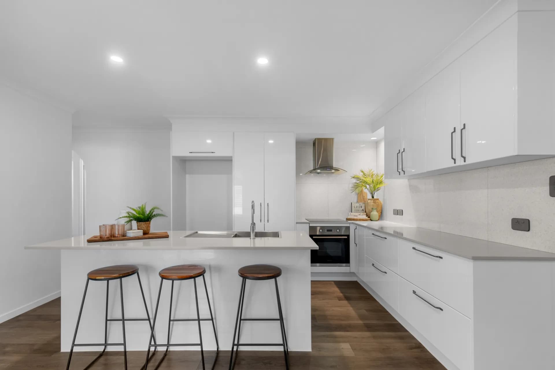 66 Discovery Drive, Helensvale - Thumbnail 2