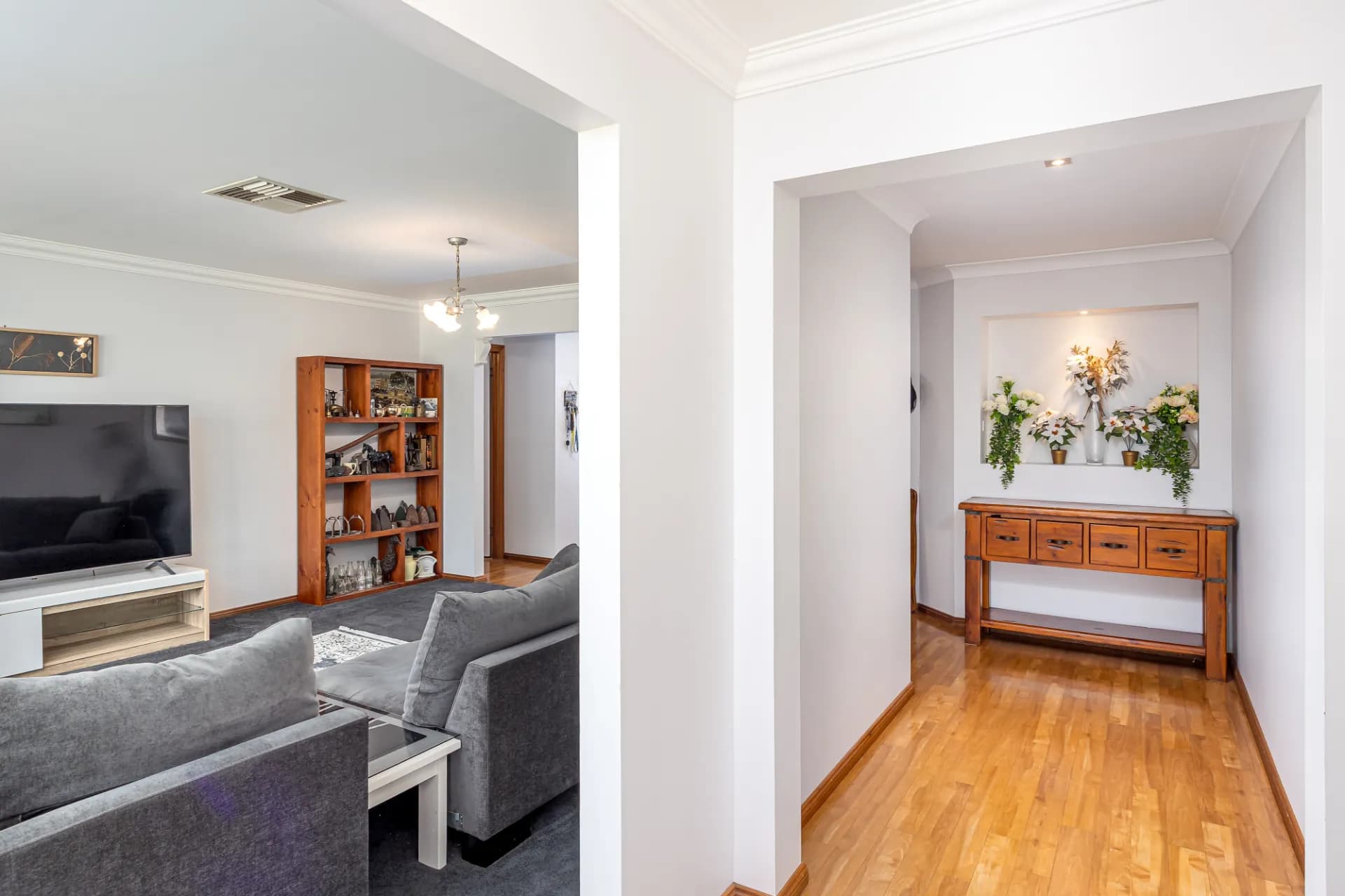 42 Simkin  Crescent, Kooringal - Thumbnail 3
