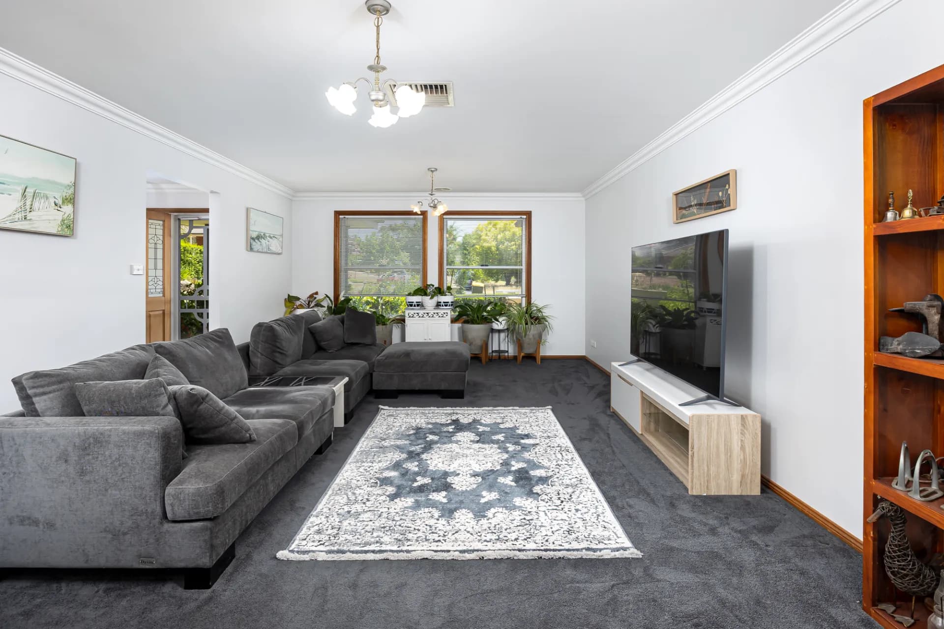42 Simkin  Crescent, Kooringal - Thumbnail 4
