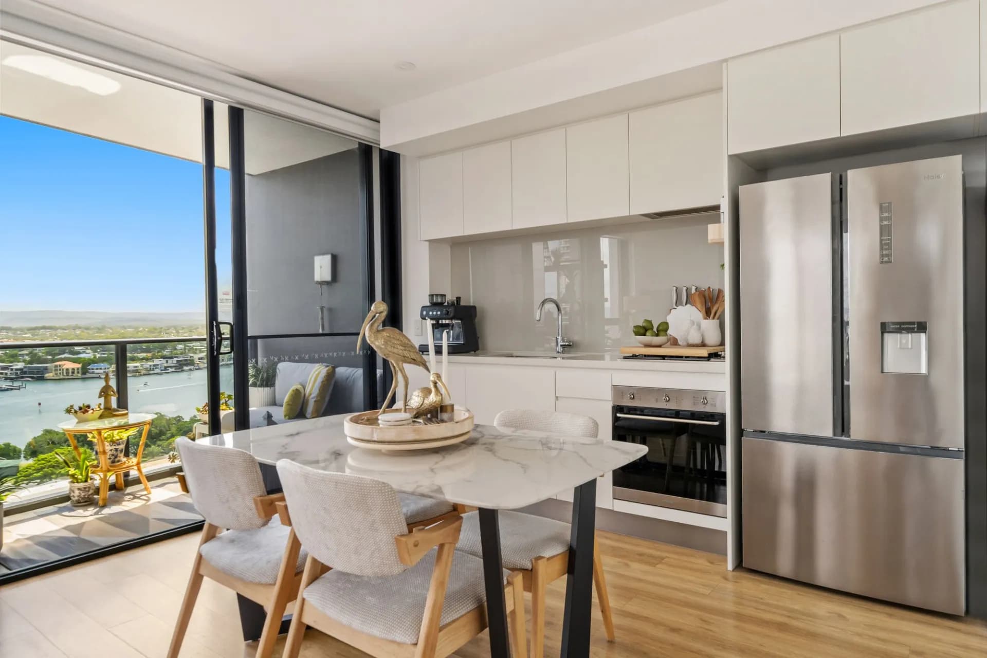 1402/9  Norfolk  Avenue, Surfers Paradise - Thumbnail 4