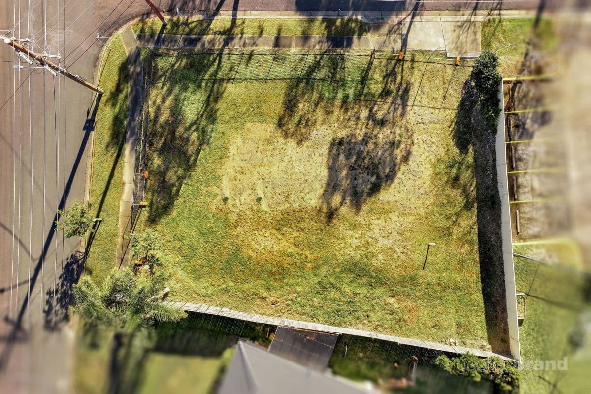 2 Cynthia Street, Bateau Bay NSW, Bateau Bay - Thumbnail 3