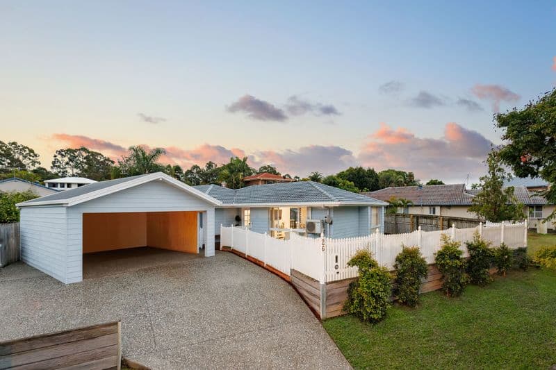 26 Avondale Road, Sinnamon Park - Image 1