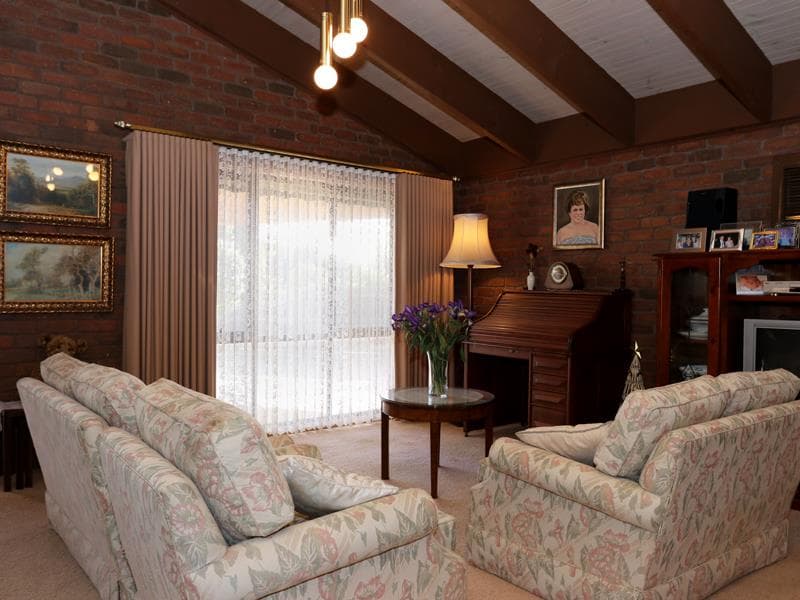 4 Regis Close, Werribee - Thumbnail 4
