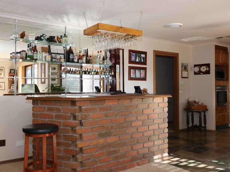 4 Regis Close, Werribee - Thumbnail 7