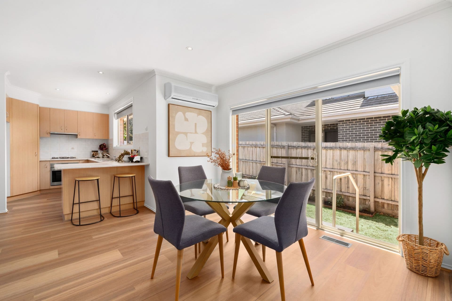 2/5 Mountain Crescent, Mulgrave VIC, Mulgrave - Thumbnail 4