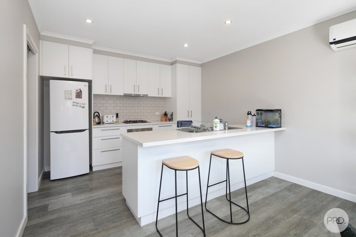 1/2B Golf Street, ALFREDTON VIC 3350, Alfredton - Thumbnail 2