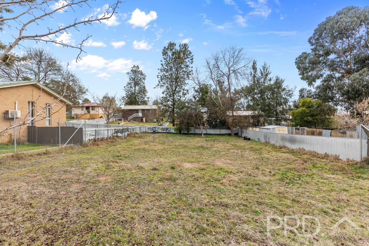 51 Quandong Avenue, TUMUT NSW 2720, Tumut - Thumbnail 2