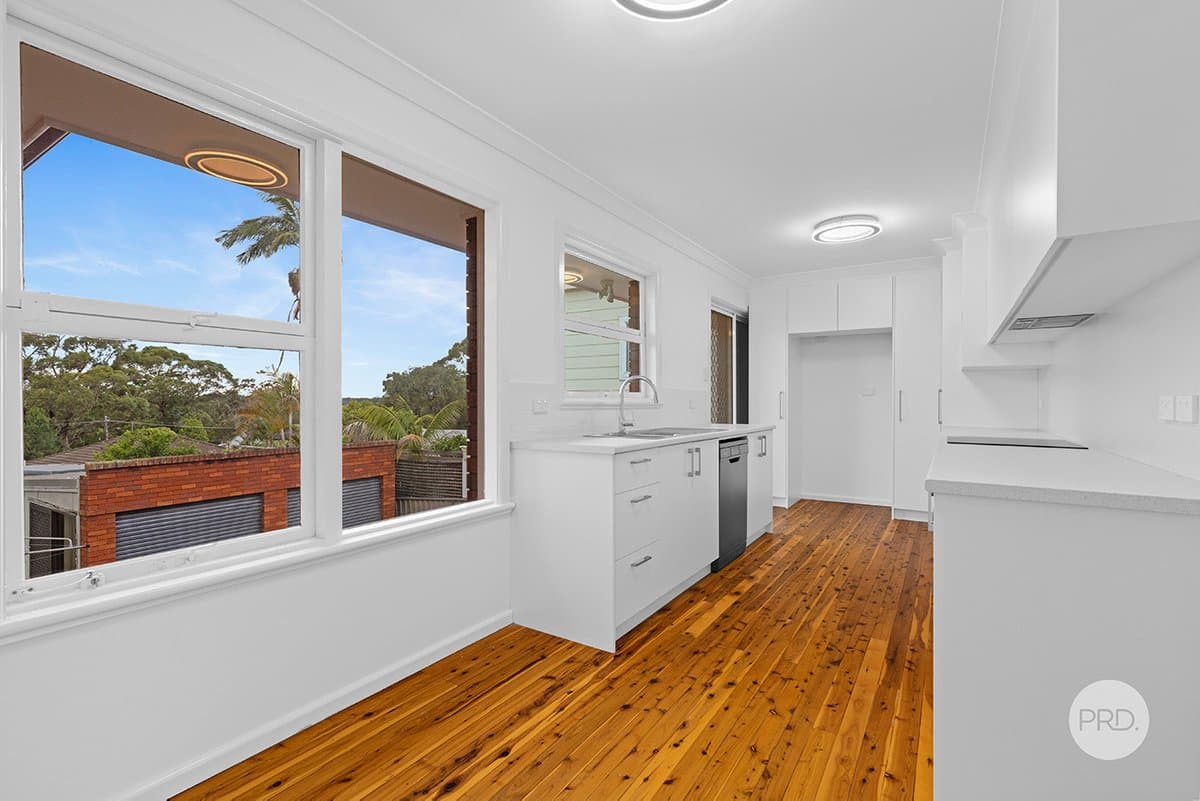 111 Lorraine Street, PEAKHURST HEIGHTS NSW 2210, Peakhurst Heights - Thumbnail 4