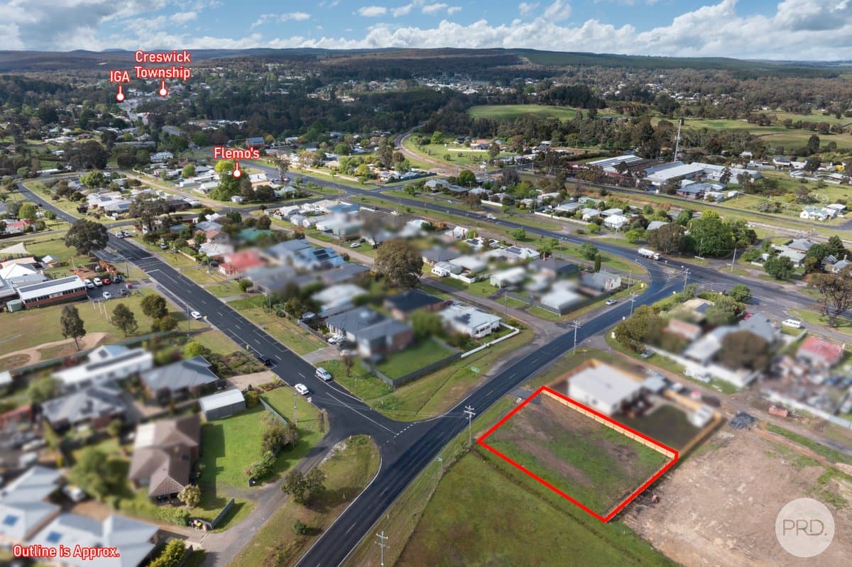 4 Broomfield Road, CRESWICK VIC 3363, Creswick - Thumbnail 2