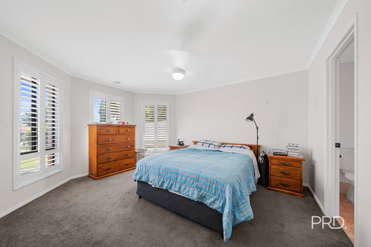 16 Walla Place, GLENFIELD PARK NSW 2650, Glenfield Park - Thumbnail 3
