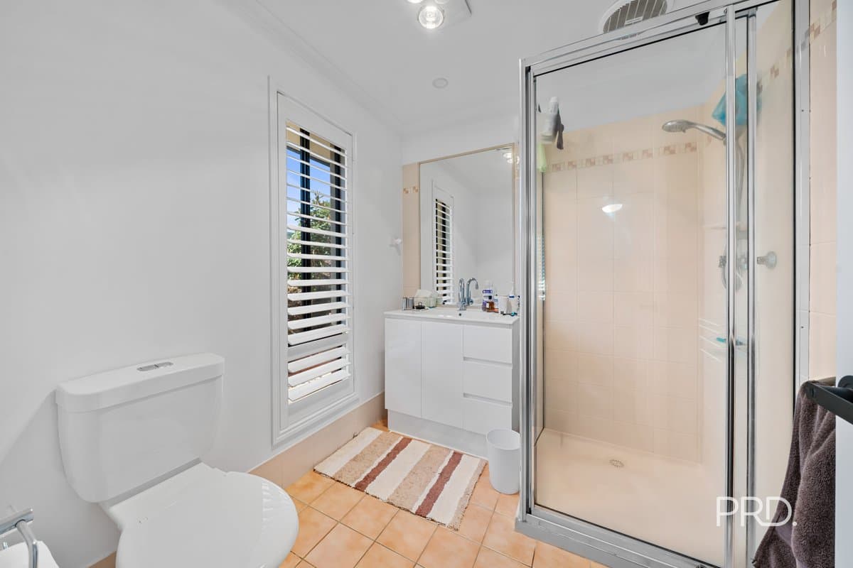16 Walla Place, GLENFIELD PARK NSW 2650, Glenfield Park - Thumbnail 5