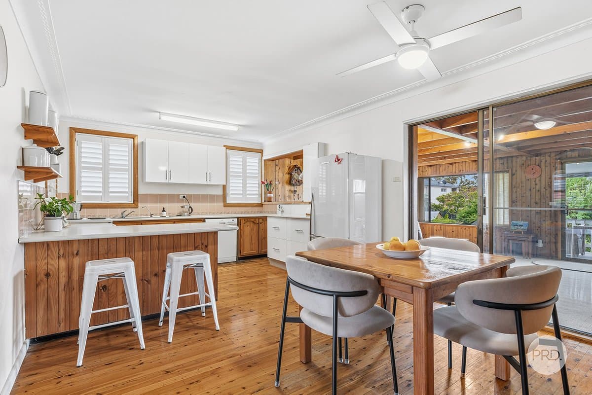 8 Rainbow Parade, PEAKHURST HEIGHTS NSW 2210, Peakhurst Heights - Thumbnail 2