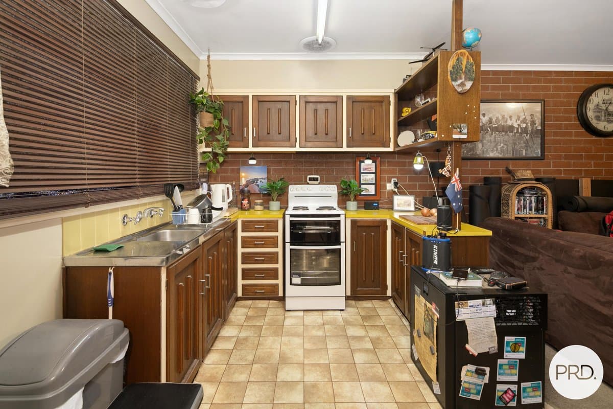 10 John Street, WENDOUREE VIC 3355, Wendouree - Thumbnail 5