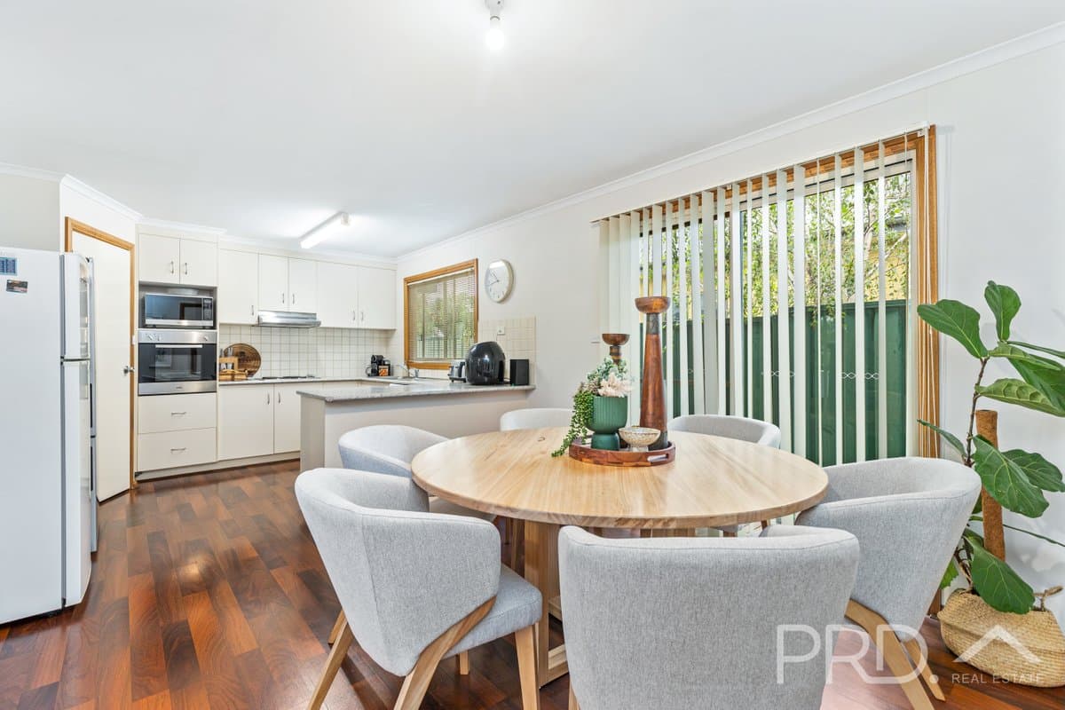 26 Tumut Street, TUMUT NSW 2720, Tumut - Thumbnail 2