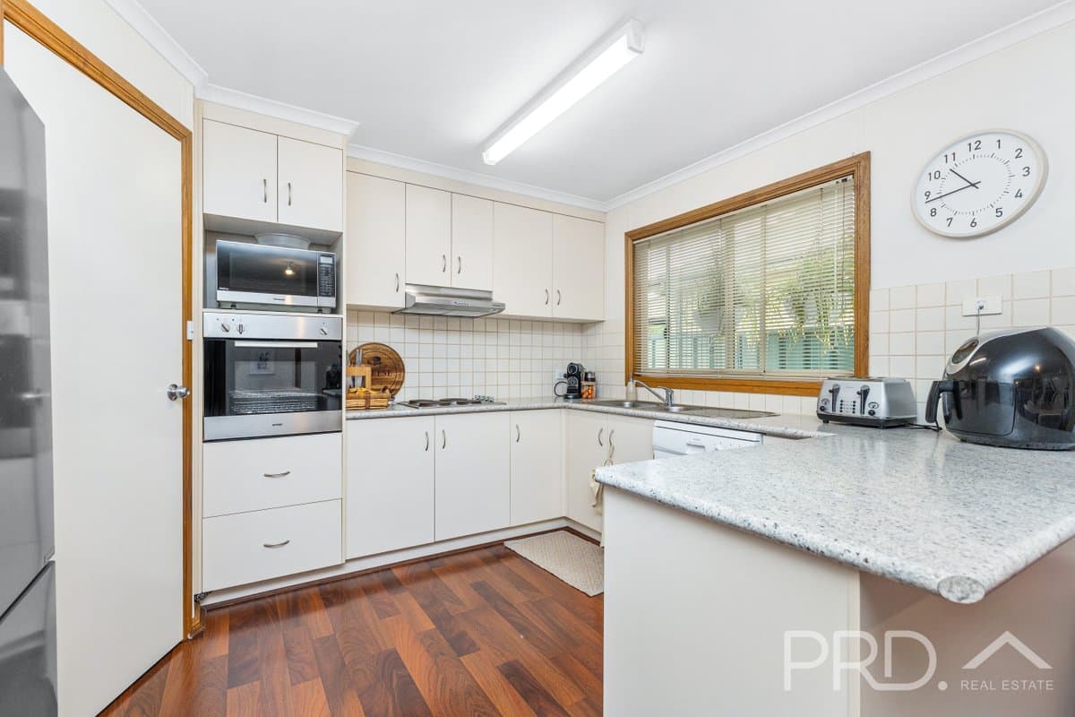 26 Tumut Street, TUMUT NSW 2720, Tumut - Thumbnail 3