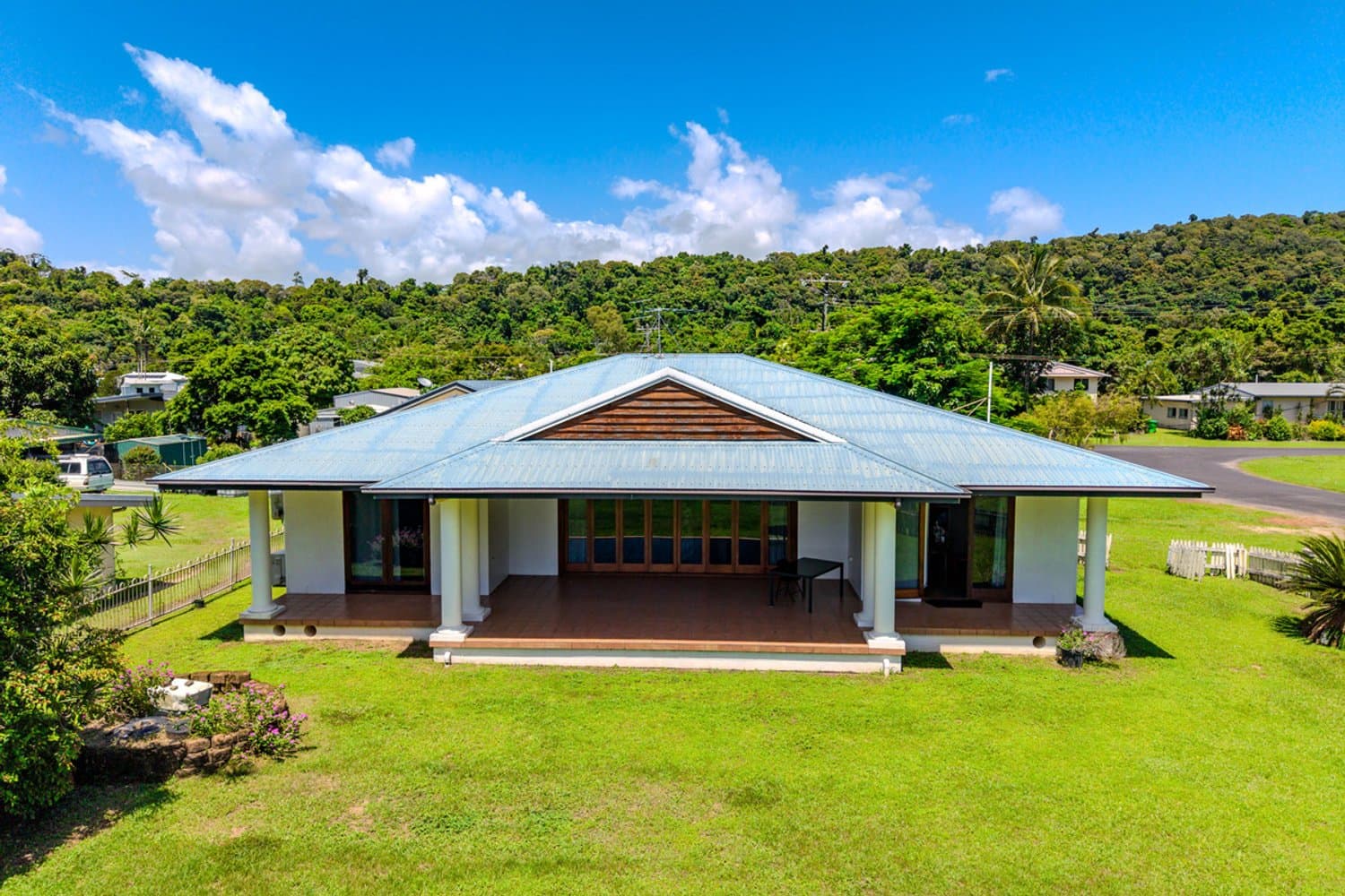 25 Esplanade, Flying Fish Point QLD 4860, Flying Fish Point - Image 1