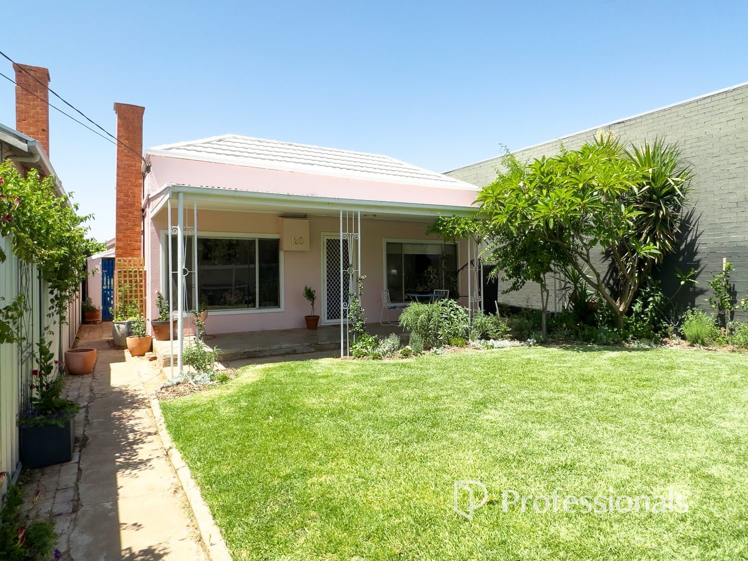 120 Lemon Avenue Mildura 3500, Mildura - Image 1