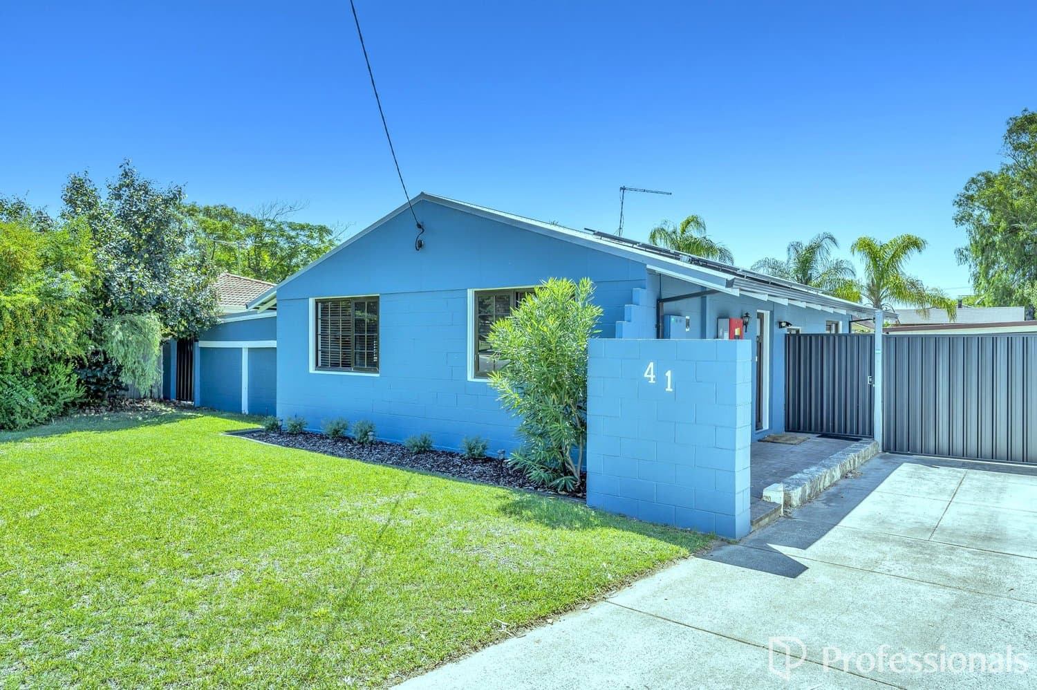 41 Kingsbridge Road, Warnbro WA 6169, Warnbro - Image 1