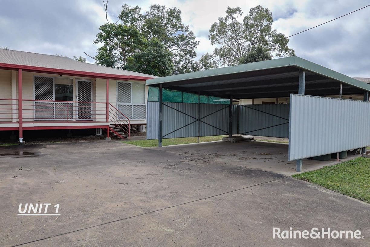 38 Centenary Drive South, Middlemount, QLD 4746, Middlemount - Thumbnail 2