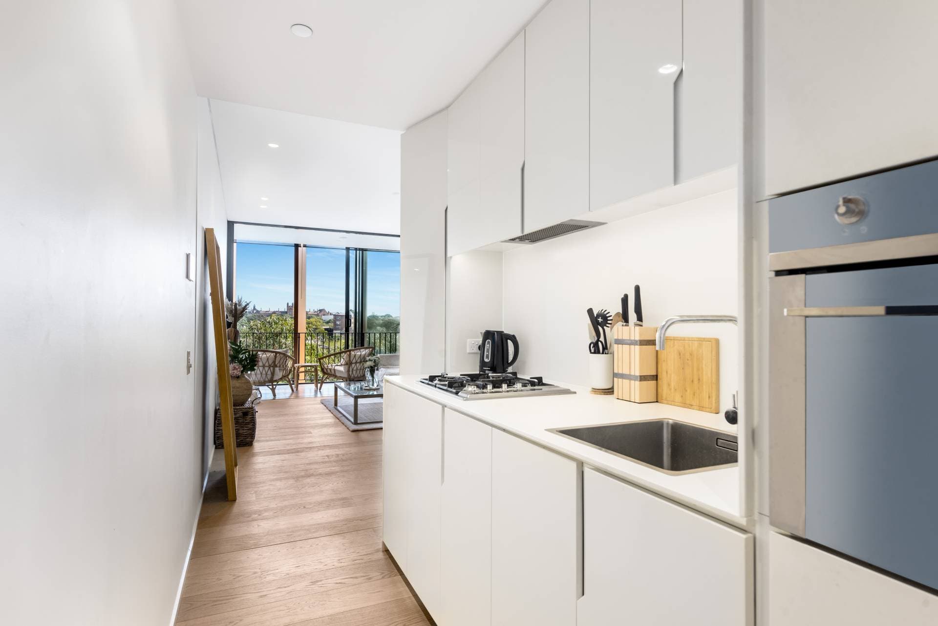 715, 8 Central Park Ave, Chippendale - Thumbnail 3