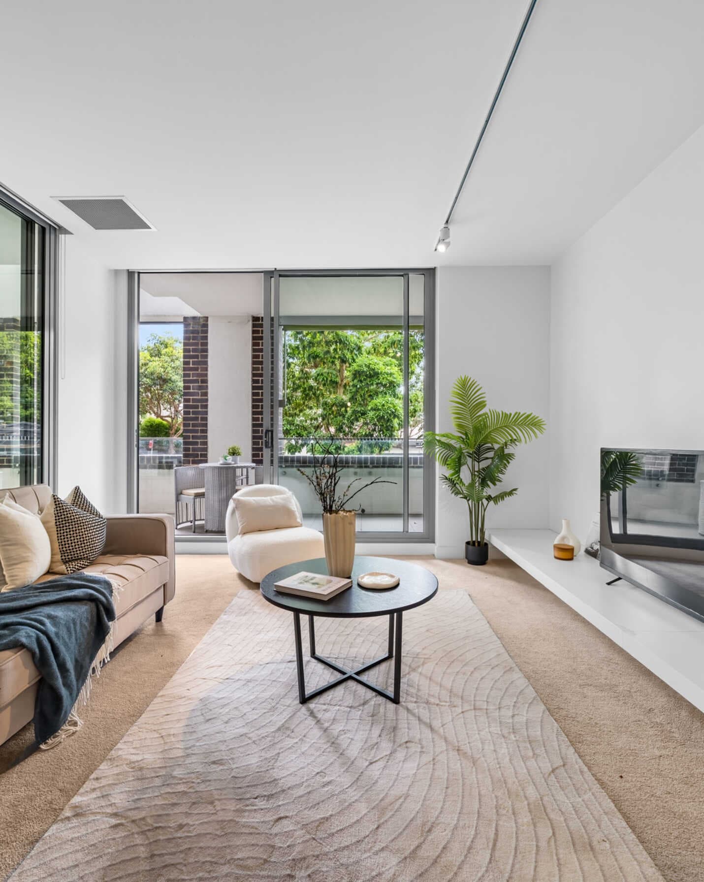 A103/810 Elizabeth Street Waterloo, Waterloo - Image 1