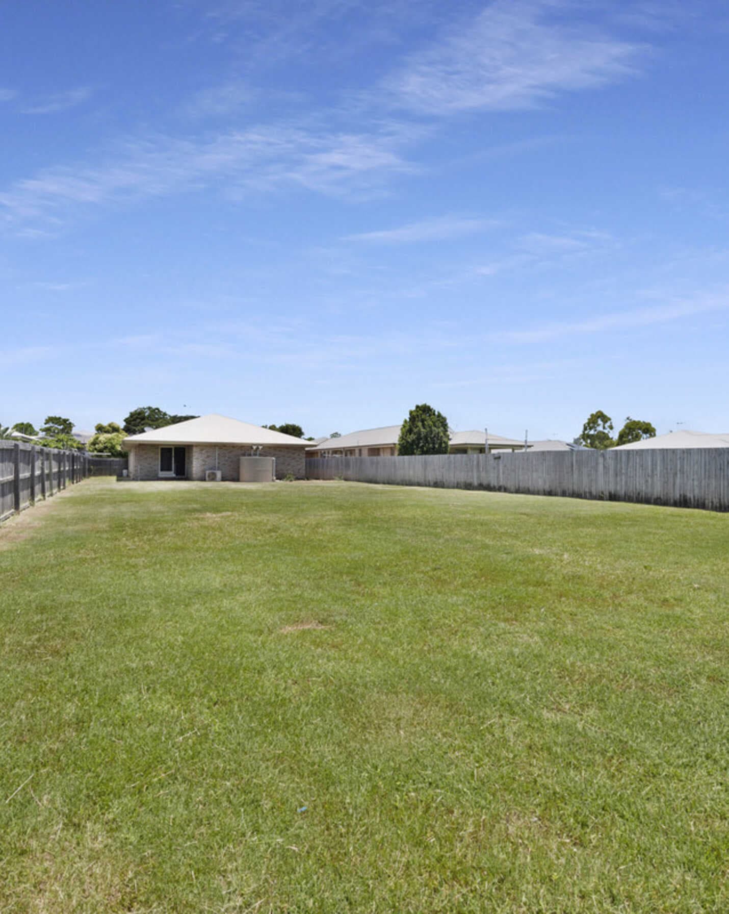 48 Neville Drive Branyan, Branyan - Thumbnail 2