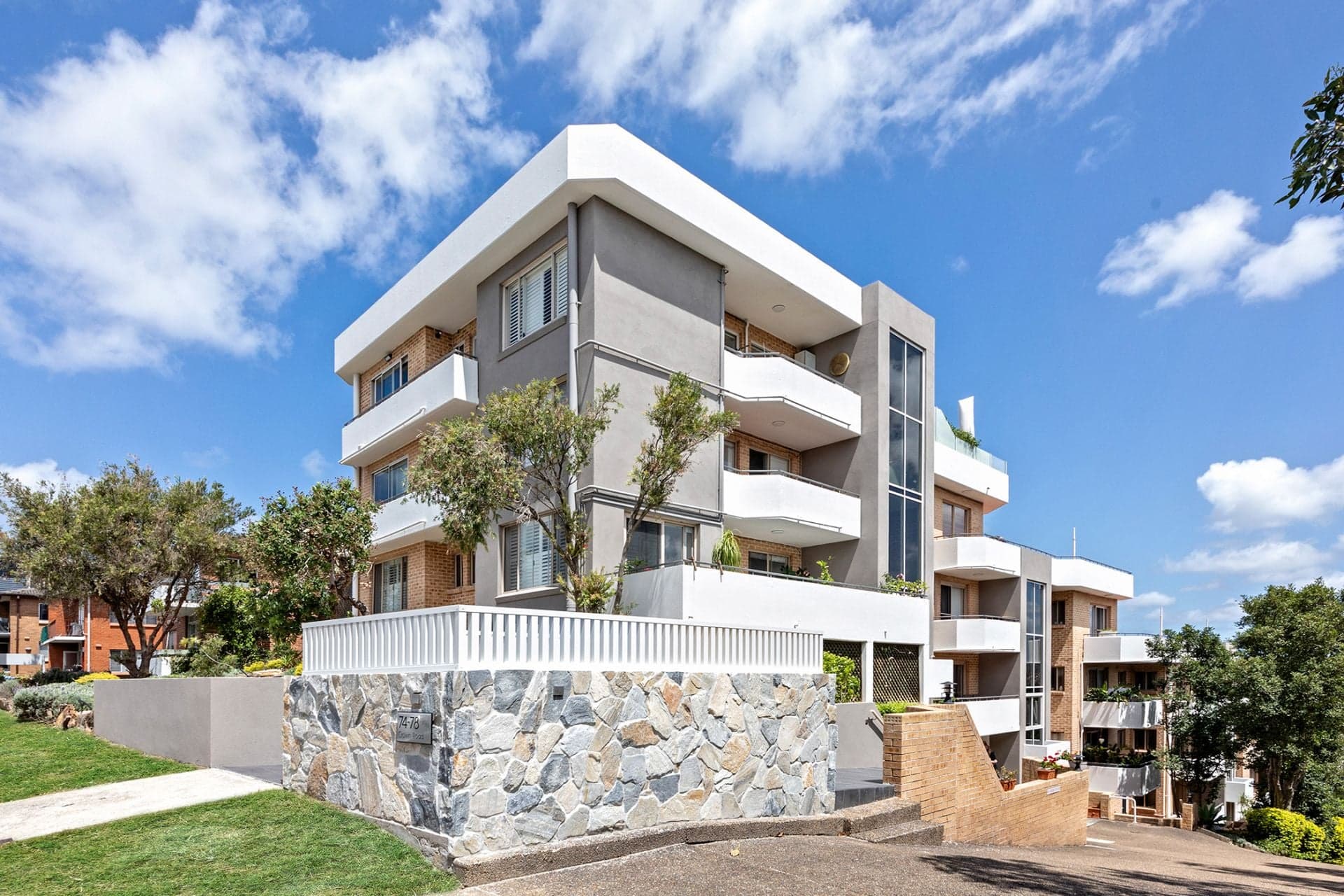 3/74-78 Crown Road, Queenscliff, Queenscliff - Thumbnail 2