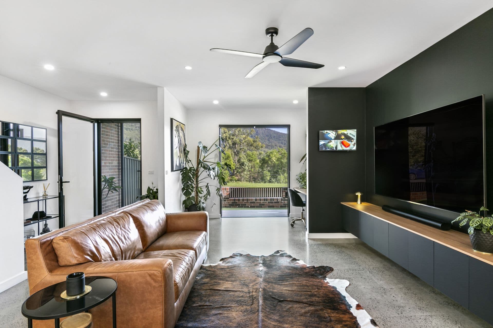 58B Lockheed Hudson Drive, Horsley, Horsley - Thumbnail 2