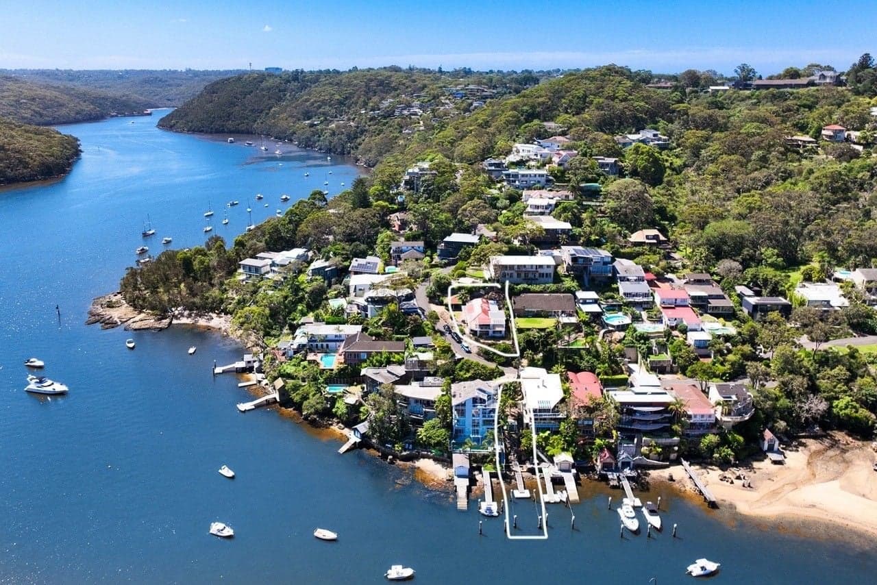 22 & 11 Bligh Crescent, Seaforth, Seaforth - Thumbnail 8