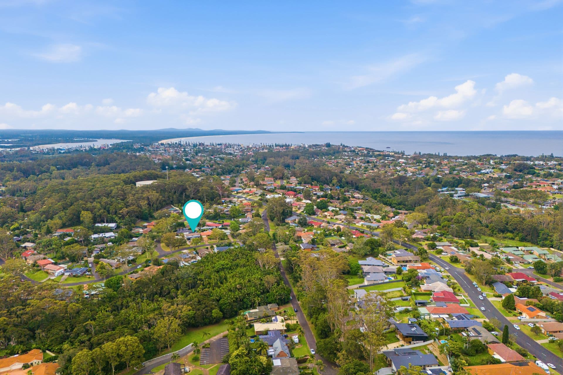 19 Hamlyn Drive, Port Macquarie, Port Macquarie - Thumbnail 2
