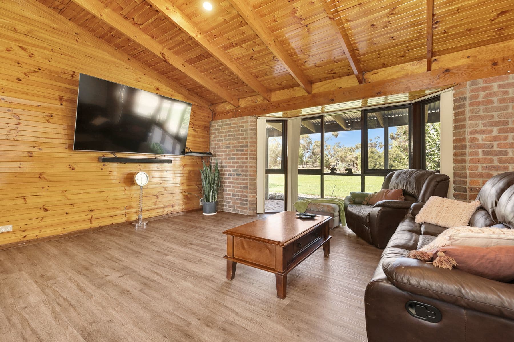34 Sturt Highway, Cullulleraine - Thumbnail 5