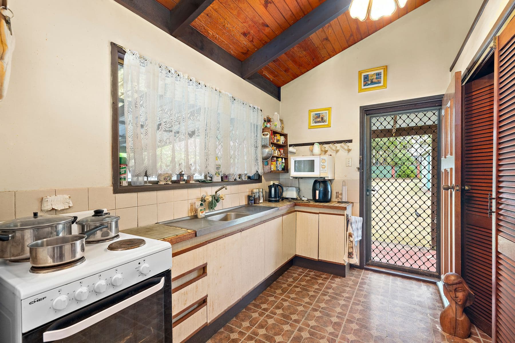 4 Sheena Street, Wellington Point QLD 4160, Wellington Point - Thumbnail 8
