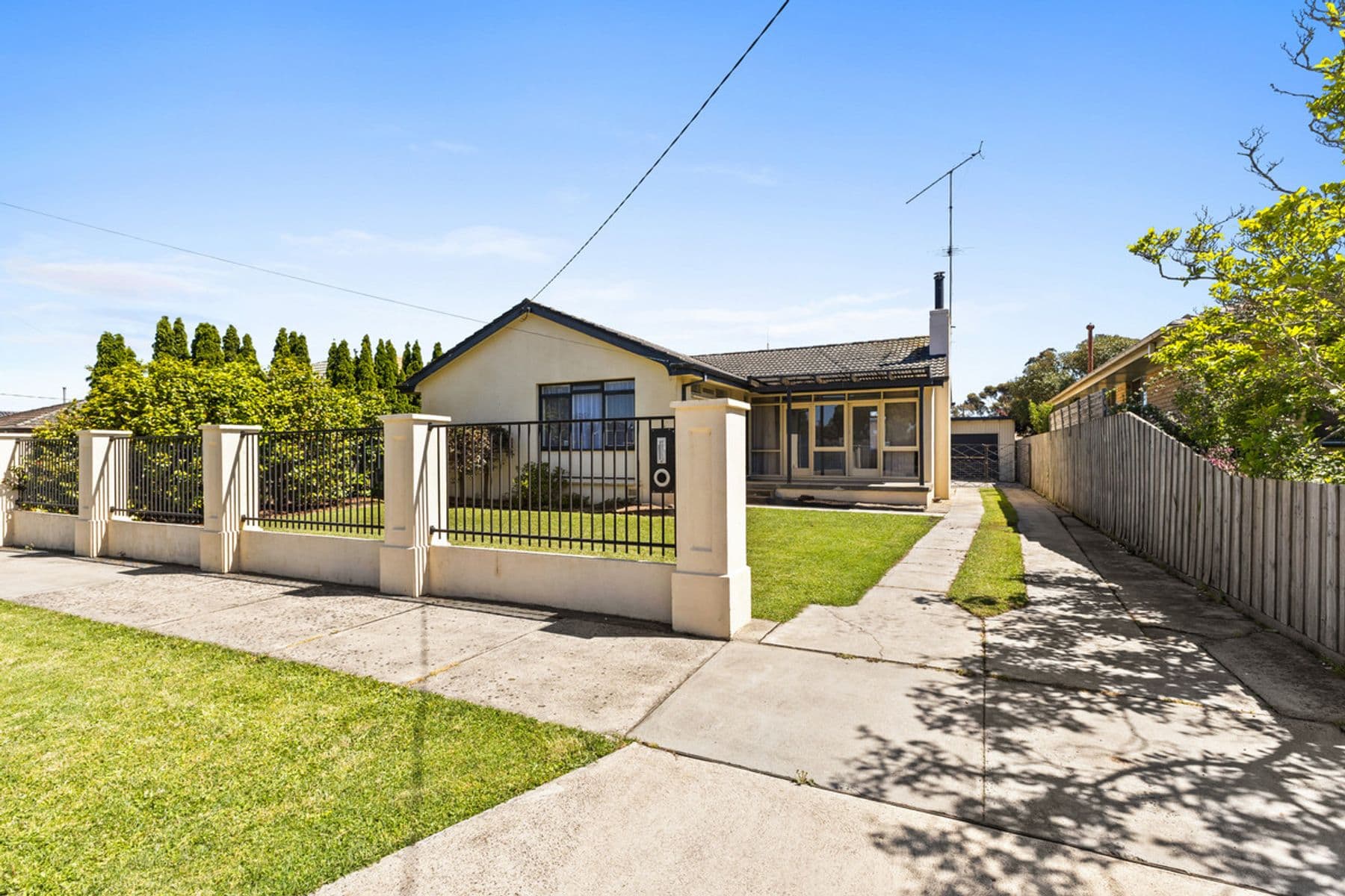 10 Heather Grove, Traralgon VIC 3844, Traralgon - Thumbnail 3