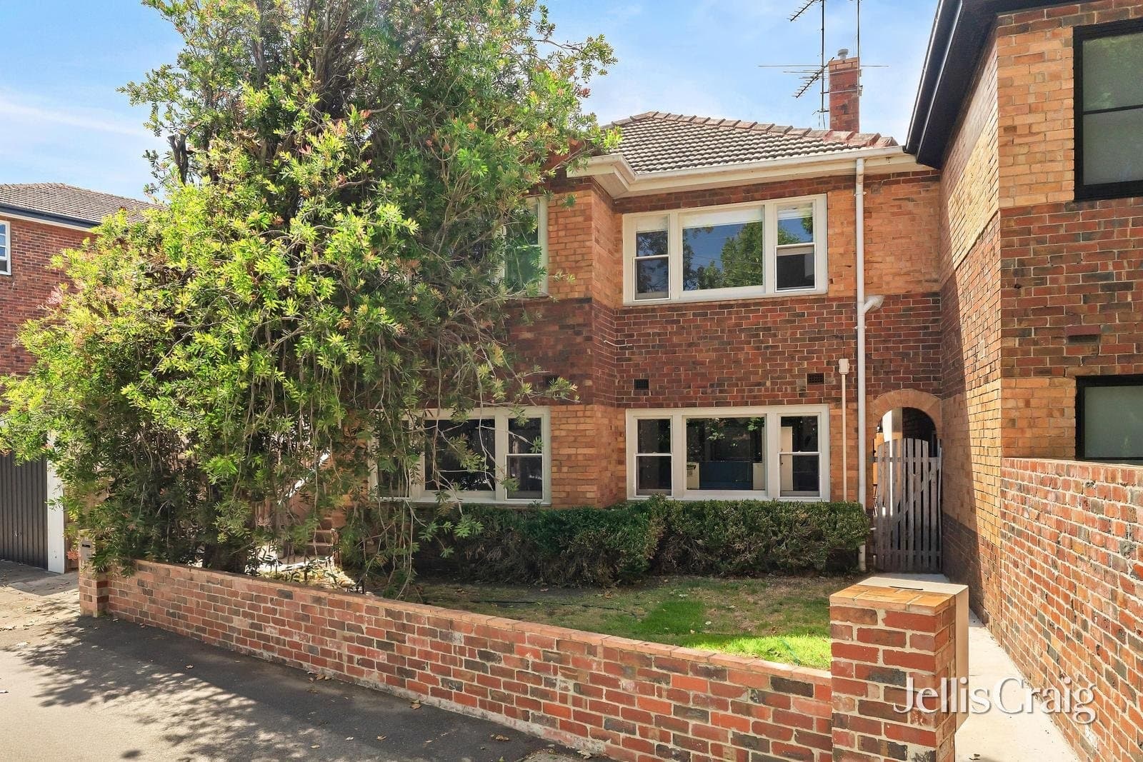 1 & 2/1A Kingsley Street, Elwood, Elwood - Thumbnail 2