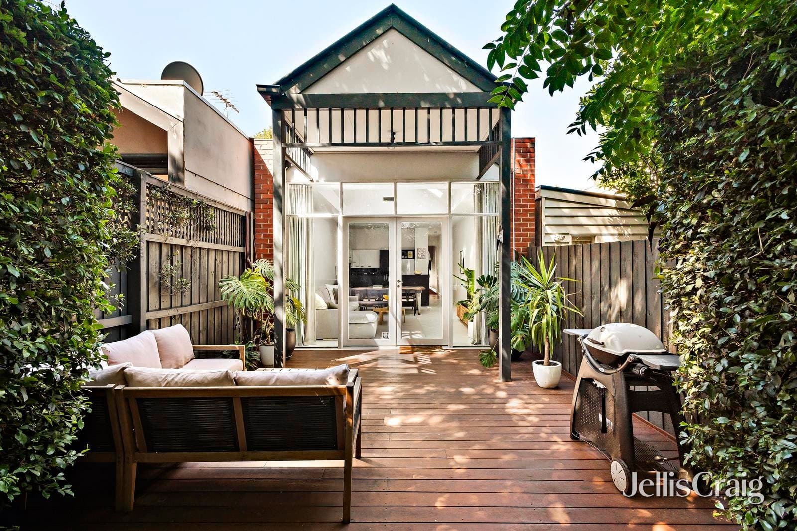 7 Moore Street, Elwood, Elwood - Thumbnail 3