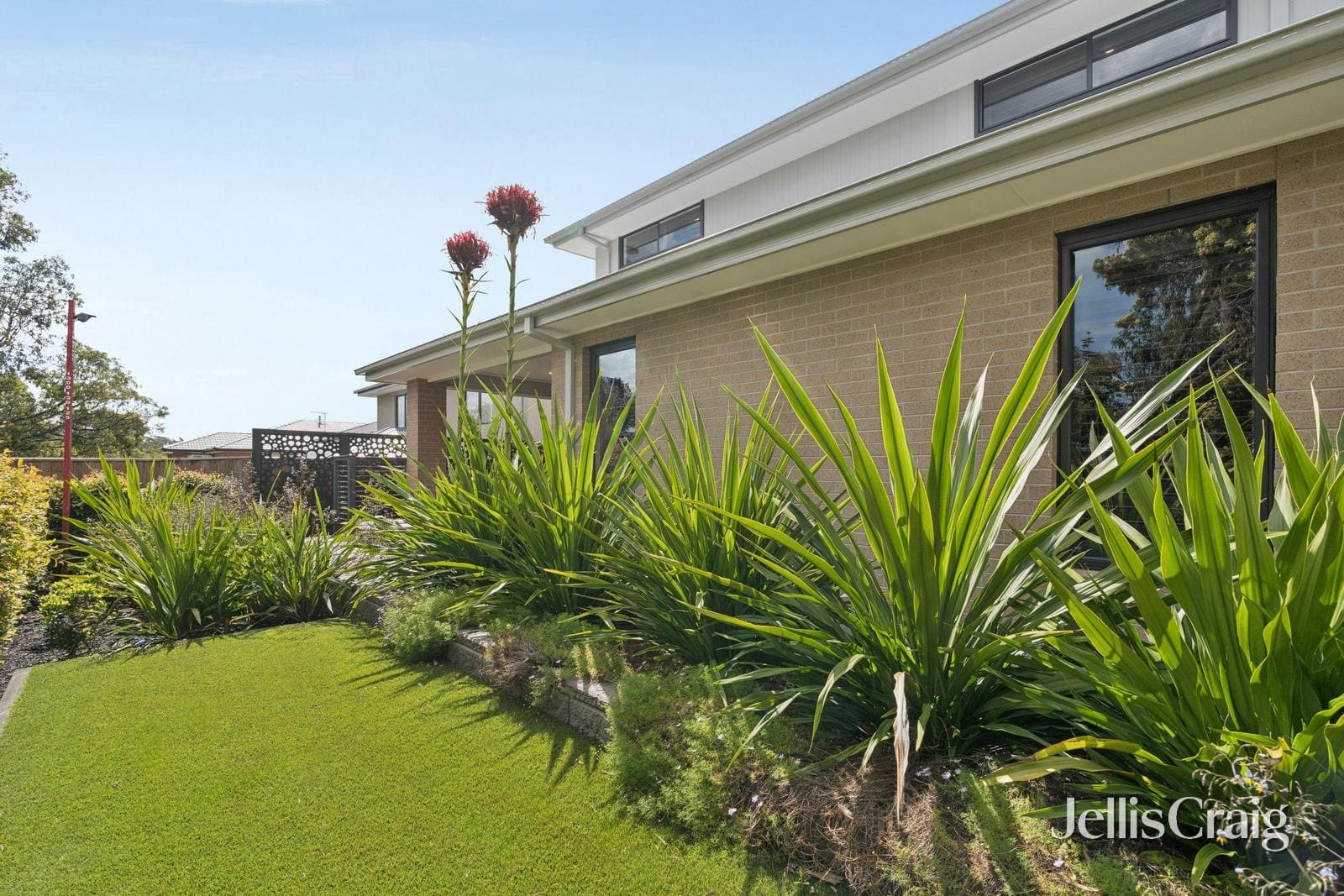 15 Gallagher Crescent, Lilydale, Lilydale - Image 1