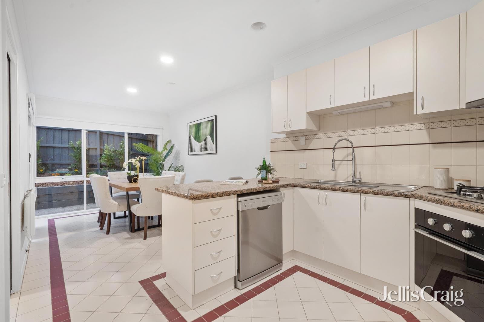 28 Belvoir Street, Doncaster East, Doncaster East - Thumbnail 5