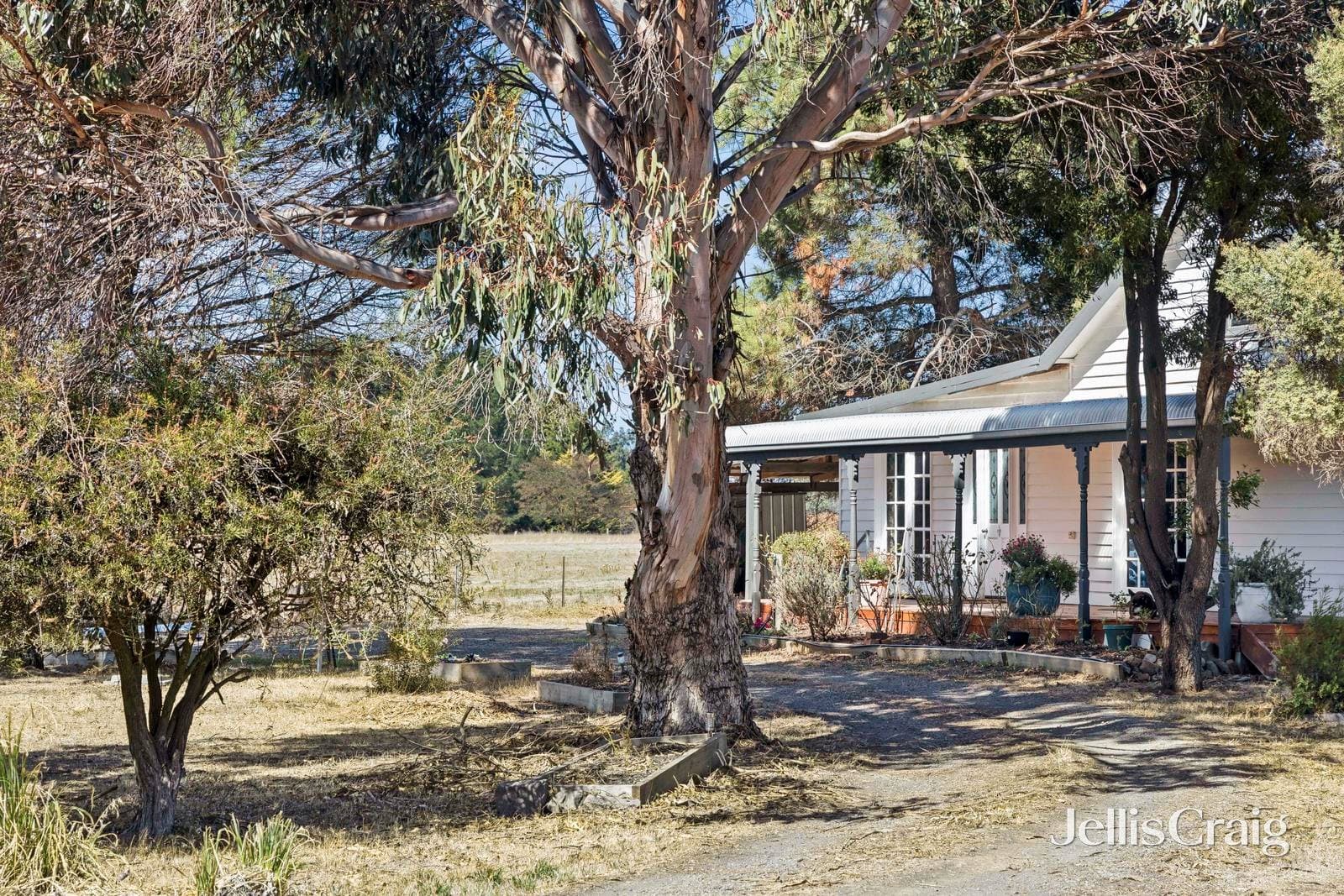 27 Deep Lead Lane, Kyneton, Kyneton - Thumbnail 2