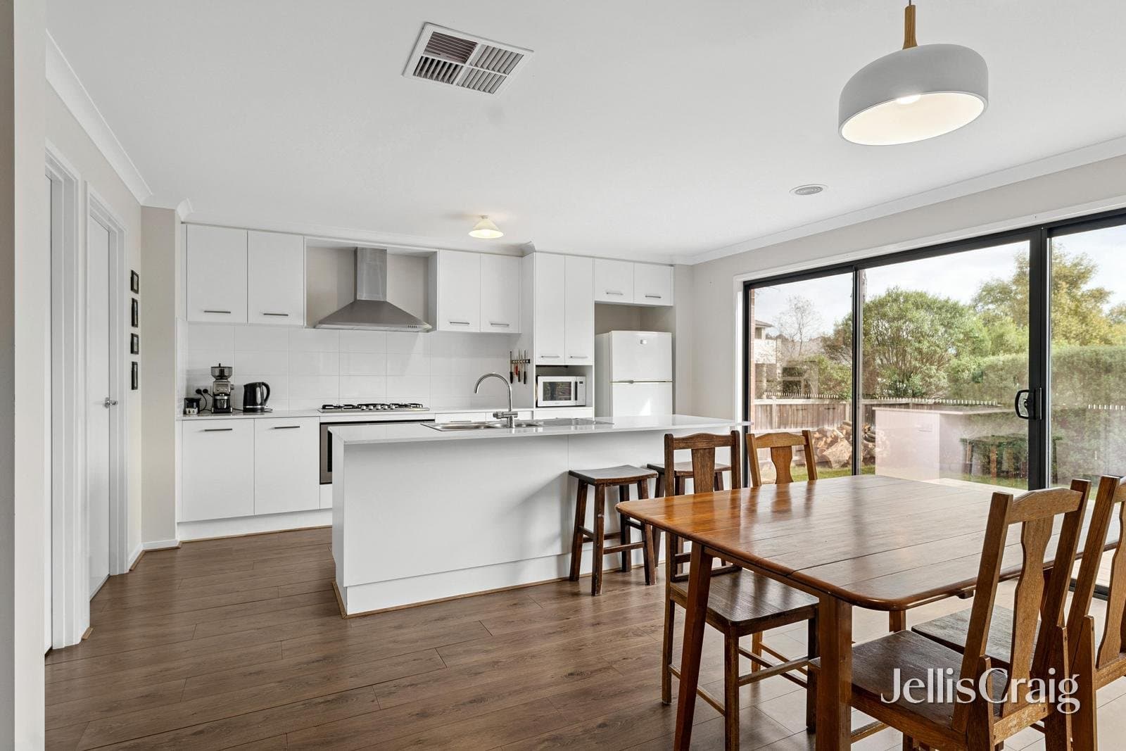 35 South Road, Woodend, Woodend - Thumbnail 5