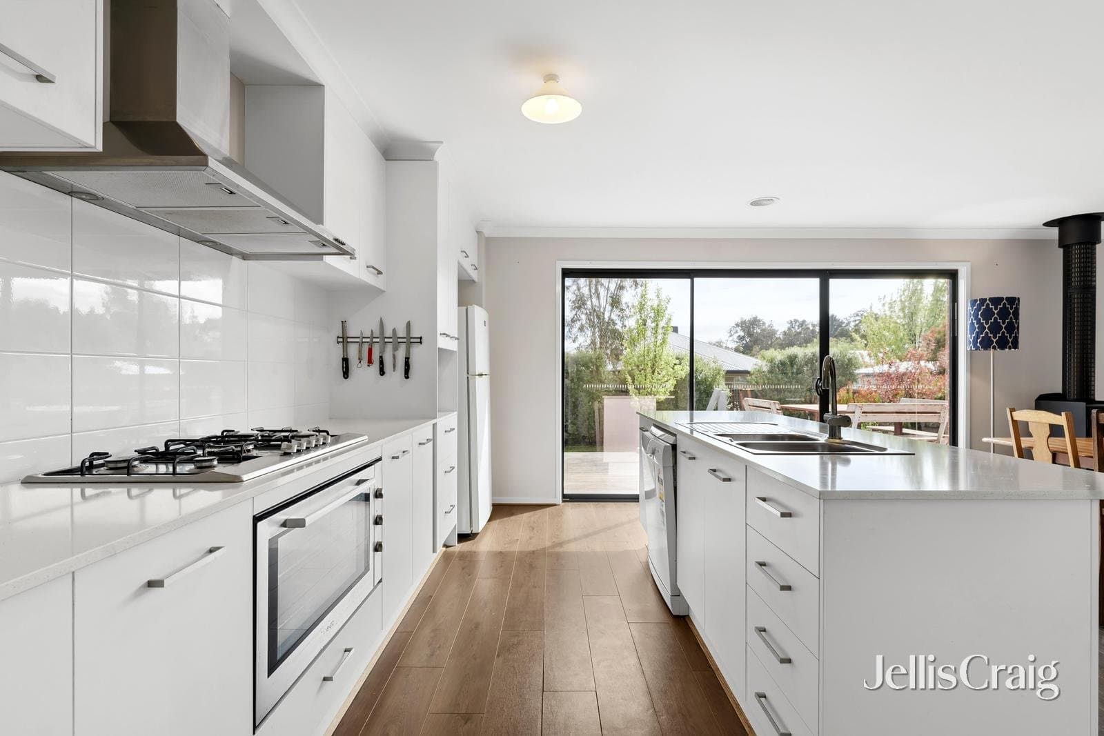 35 South Road, Woodend, Woodend - Thumbnail 6