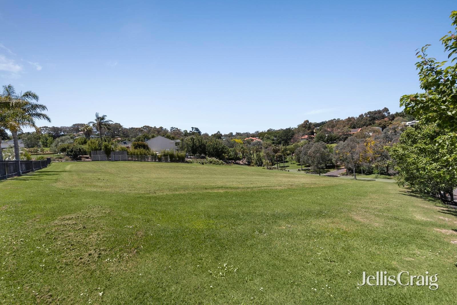 13 Clematis Court, Warrandyte, Warrandyte - Thumbnail 3
