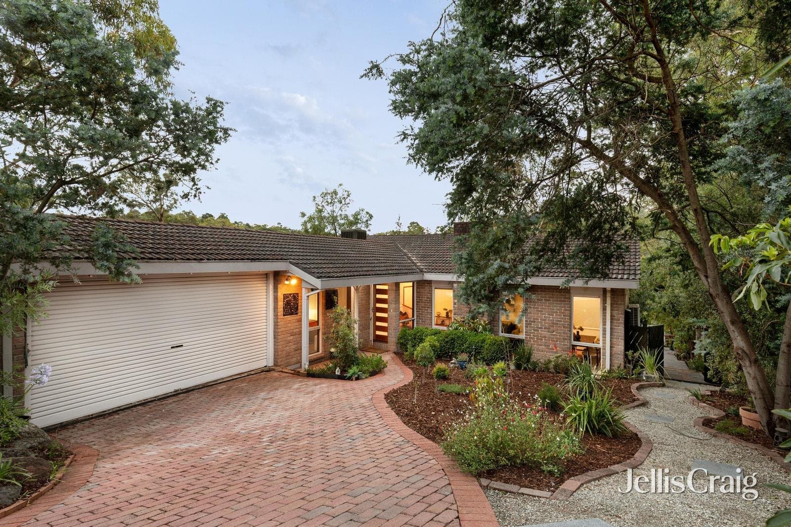 65 Milborne Crescent, Eltham, Eltham - Thumbnail 2