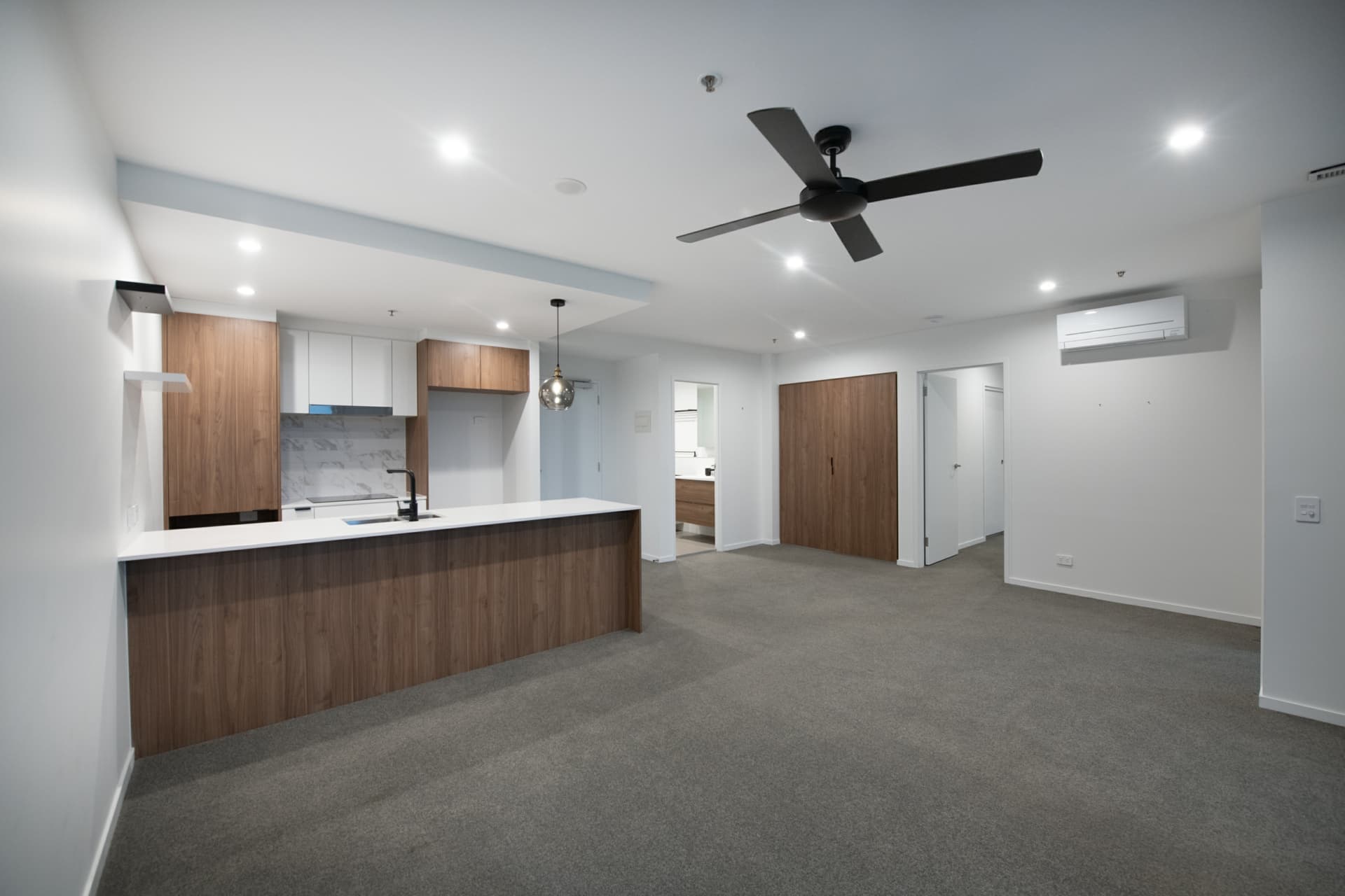 709/15 Bowes Street, Phillip, Phillip - Thumbnail 4
