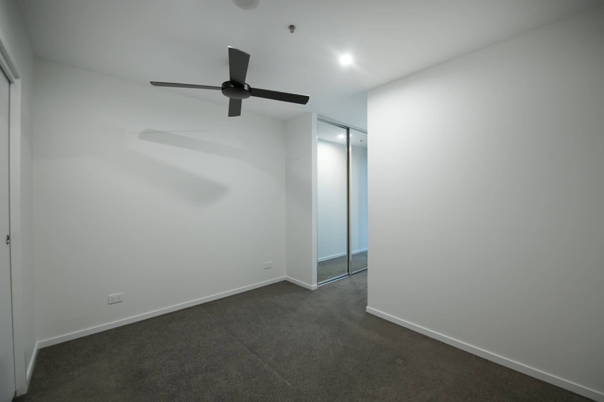 709/15 Bowes Street, Phillip, Phillip - Thumbnail 5