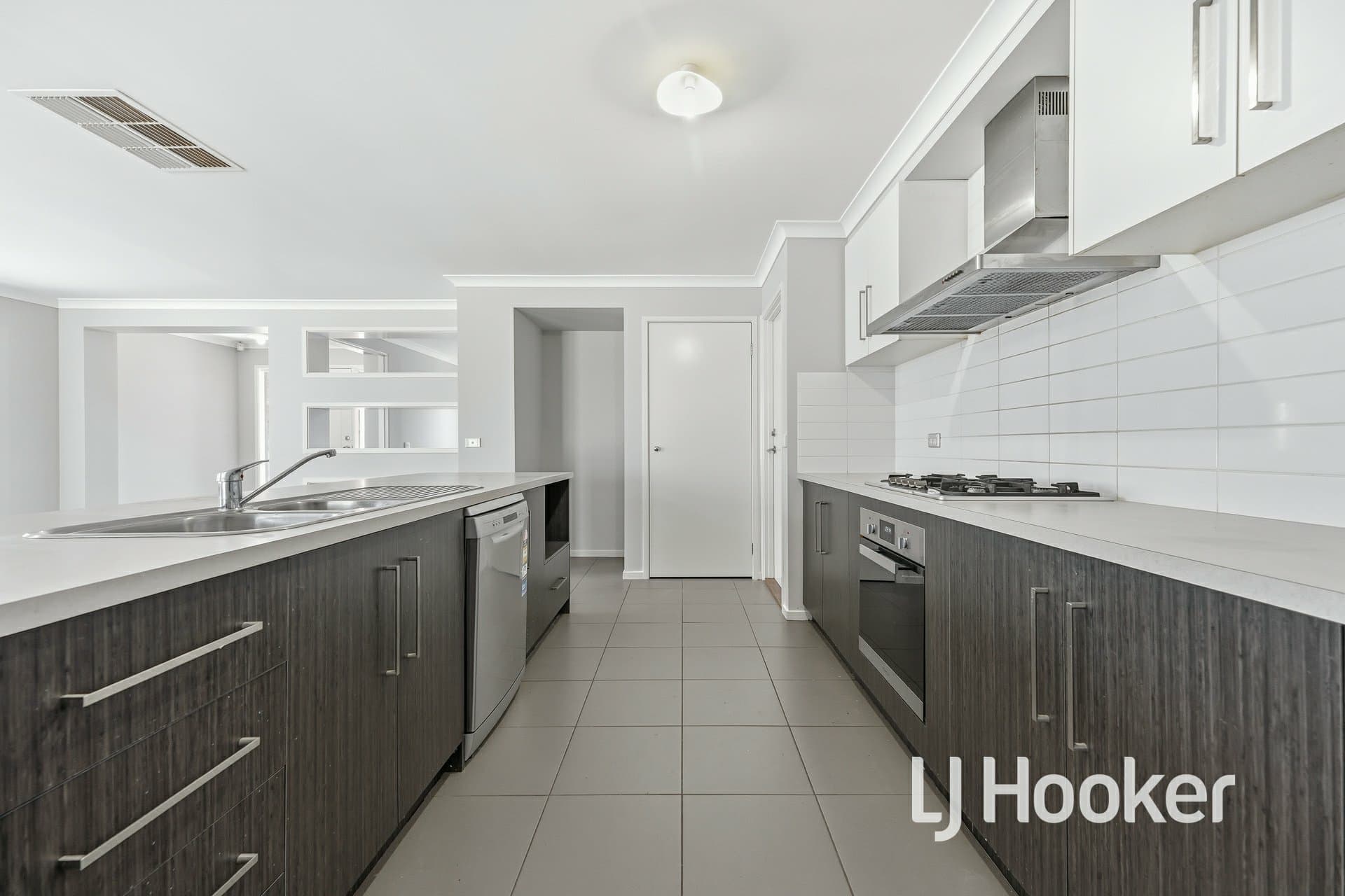 17 Shetland Court, Pakenham, Pakenham - Thumbnail 3