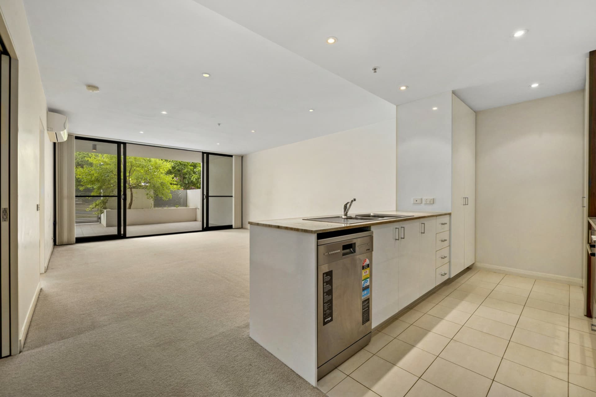 112/1 Mouat Street, Lyneham, Lyneham - Thumbnail 2