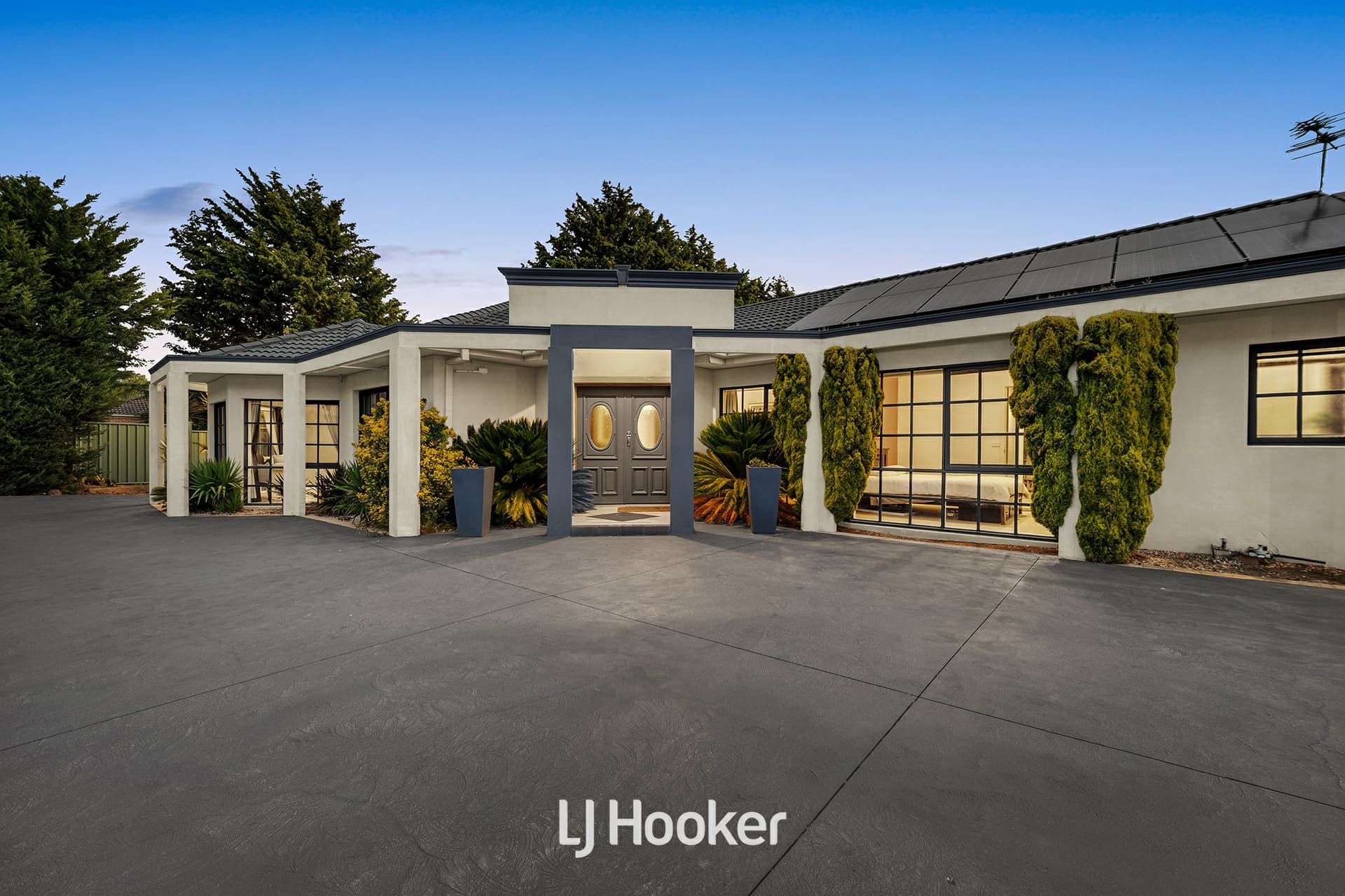 33 Cranston Close, Narre Warren North, Narre Warren North - Thumbnail 2