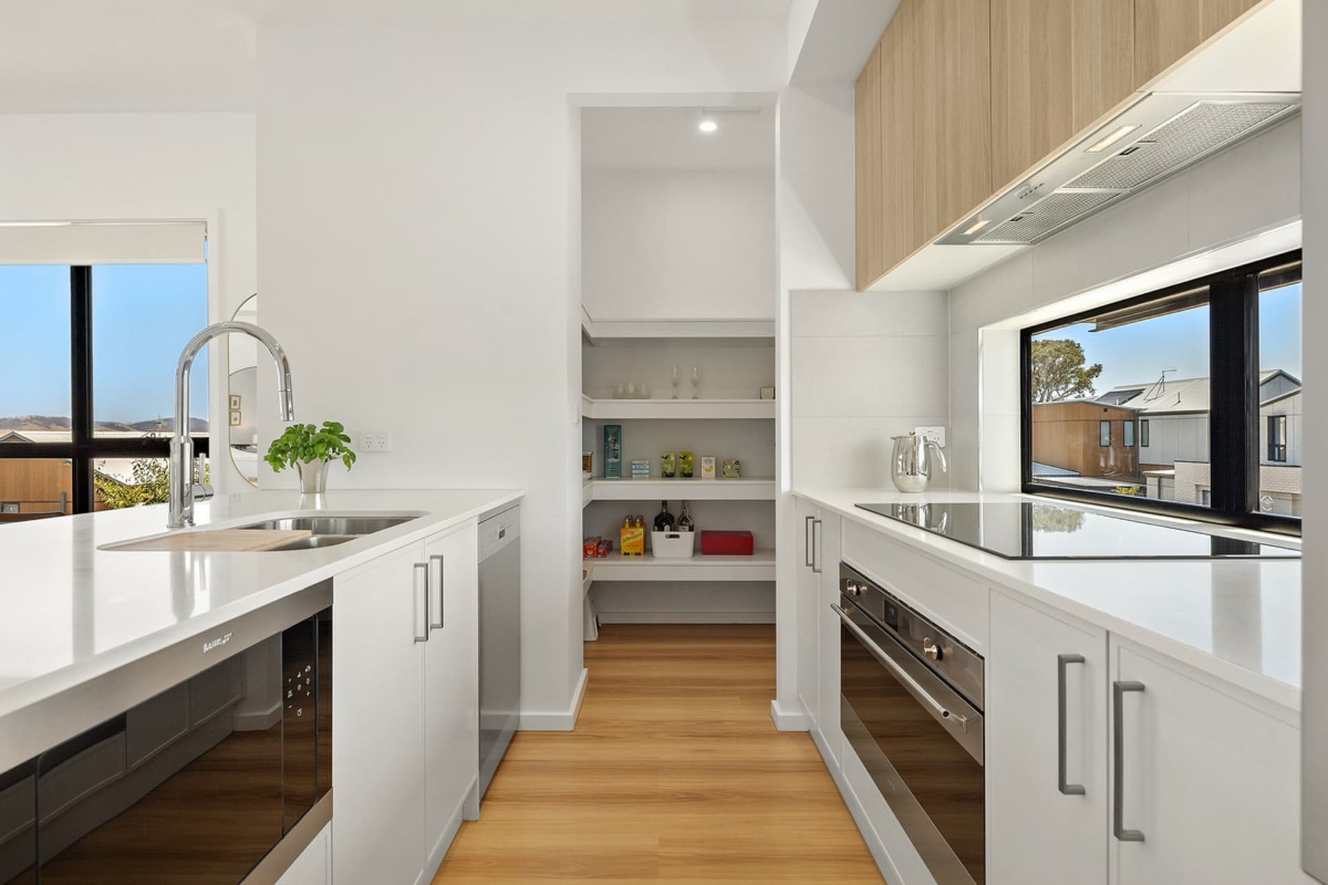 29 Wyn Gilmour Court, Strathnairn, Strathnairn - Thumbnail 6